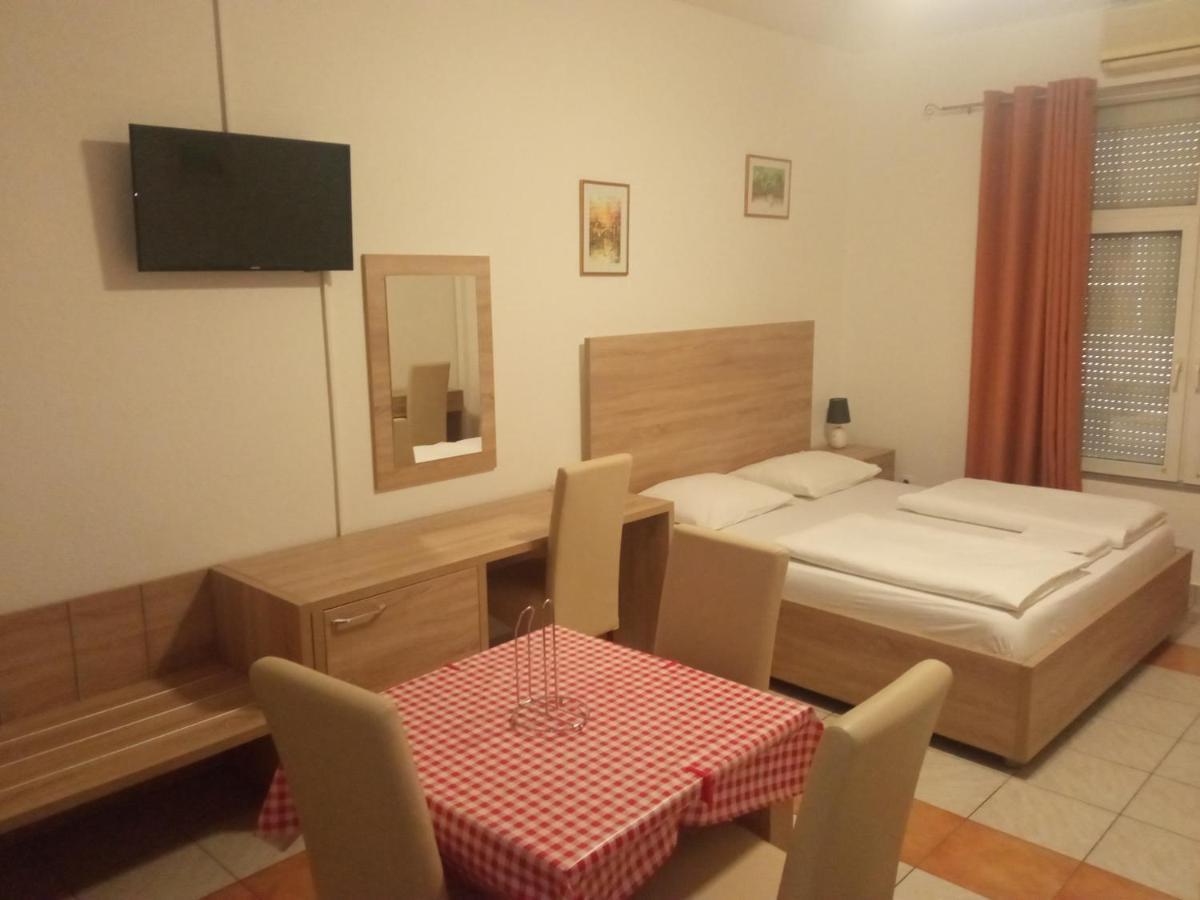 Lovely Center Hostel