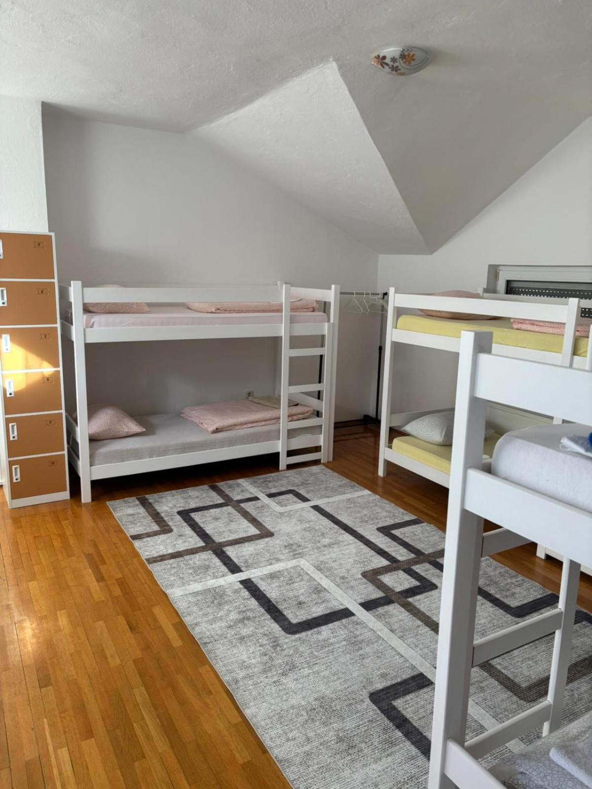 Lovely Center Hostel